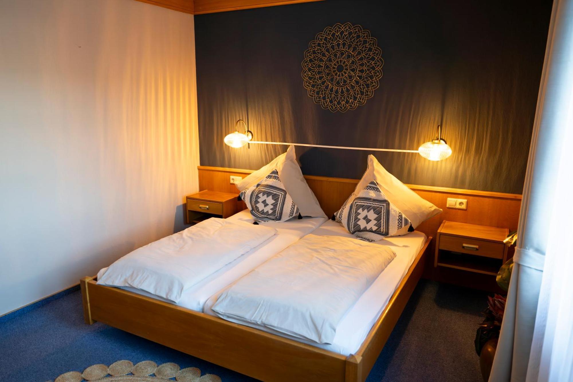 Gülser Weinstube Hotel 3*