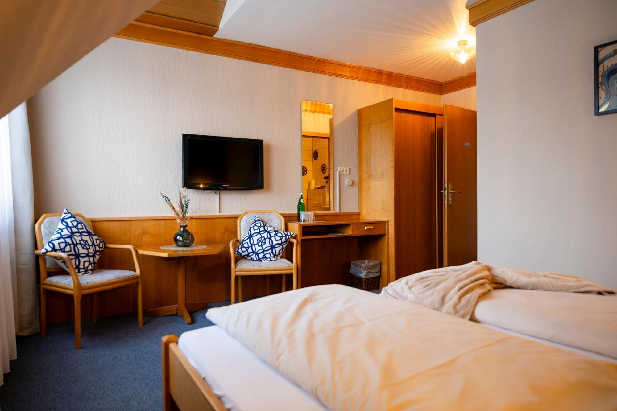 Gülser Weinstube Hotel 3*