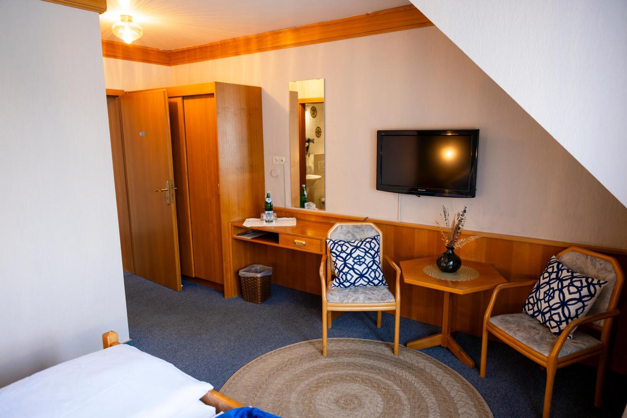 Gülser Weinstube Hotel 3*